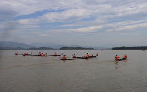 Chiêng, xoang và đua thuyền