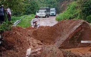 Bình Thuận: Sạt lở nghiêm trọng trên đèo Tà Pứa, giao thông chia cắt