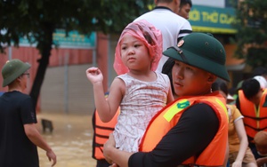 Thái Nguyên: Khẩn trương đưa trẻ nhỏ tại vùng lũ tới nơi an toàn