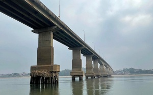 Cấm cầu Trung Hà, các phương tiện lưu thông qua lại Hà Nội - Phú Thọ thế nào?