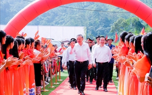 Tổng Bí thư Tô Lâm thăm, tặng quà Mẹ Việt Nam Anh hùng tại Nghệ An- Ảnh 3.