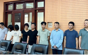 Vụ cô gái tử vong ở bệnh viện thẩm mỹ: Bắt tạm giam 5 đối tượng trong ê-kíp phẫu thuật - Ảnh 5.