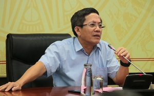 Công an Hà Nội nêu lý do nên đổi Giấy phép lái xe giấy bìa sang Thẻ nhựa PET - Ảnh 3.