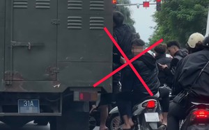 Ngăn chặn nam thanh niên cầm dao đe dọa người cản mình nhảy cầu tự tử - Ảnh 3.