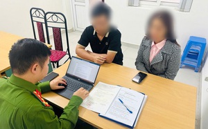 Bắt người phụ nữ giả vờ mua vàng, trộm dây chuyền - Ảnh 4.