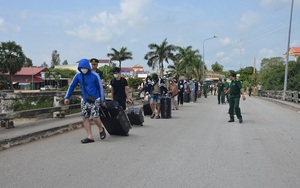 Phát hiện cơ sở chế biến mỡ động vật trái phép quy mô lớn trong nghĩa trang - Ảnh 8.