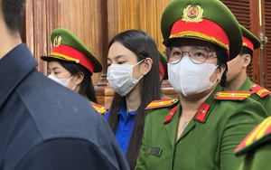 Vụ án kẹo Kera: Hoa hậu Thùy Tiên và đồng phạm từ ánh đèn livestream đến vành móng ngựa- Ảnh 14.