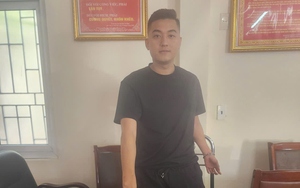 Bắt đối tượng đưa con đi học "tiện tay" giật luôn dây chuyền của bé gái lớp 1 - Ảnh 2.