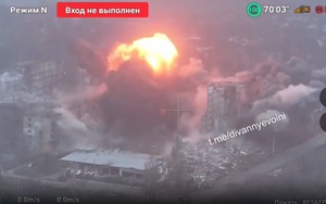 Bom lượn UMPK trút xuống: Video hé lộ loạt đòn đánh chính xác nhằm vào trận địa Ukraine - Ảnh 4.