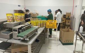 Khởi tố giáo viên và bảo mẫu nhiều lần đánh trẻ tự kỷ - Ảnh 4.