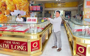 Vật thể trong bồn cầu "bóc trần" hành vi sai trái của thiếu niên 17 tuổi - Ảnh 4.