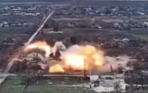 Siversk sụp đổ, v&ograve;ng v&acirc;y siết chặt: Nga &aacute;p s&aacute;t đầu mối ph&ograve;ng thủ Slovyansk - Ảnh 3.