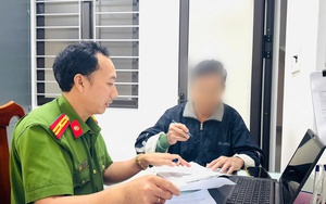 Bị lừa "con trai gặp nạn", cụ bà bán toàn bộ số vàng tích góp lấy hơn 2 tỷ đồng để chuyển cho kẻ lừa đảo - Ảnh 2.