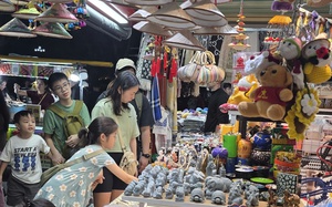 Gi&aacute; xăng dầu đồng loạt giảm trước nghỉ lễ Tết dương lịch 2026 - Ảnh 1.