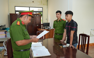 Tạm giữ hình sự đối tượng trêu ghẹo trẻ vị thành niên, tấn công cảnh sát tại lễ hội - Ảnh 3.