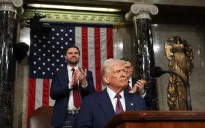 Tại sao ông Trump đeo cà vạt tím trong bài phát biểu đầu tiên trước Quốc hội Mỹ?