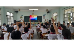 Nhiều giáo viên hợp đồng bất ngờ bị hạ bậc lương ở Bình Thuận: Ai chịu trách nhiệm?