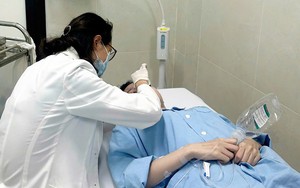 Cô gái trẻ sốc phản vệ, nguy cơ hoại tử mũi sau thẩm mỹ