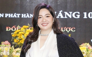 Thiều Bảo Trâm nhận 