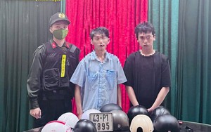 Đổ vỡ tình cảm, nam thanh niên rủ bạn đến cầu Tình yêu 