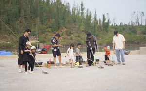 Nam ca sĩ Phan Đinh Tùng vượt qua thử thách 
