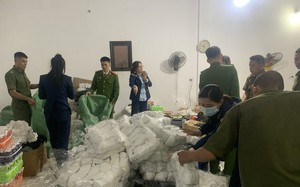 Khởi tố đối tượng làm giả số lượng lớn tất nhãn hiệu Nike, Adidas, Uniqlo 