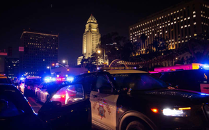 Đêm giới nghiêm thứ hai ở Los Angeles, biểu tình nổ ra ở nhiều nơi trên nước Mỹ