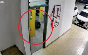 Lẻn vào nhà vệ sinh nữ, người đàn ông có hành động biến thái