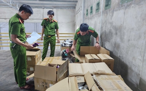 Thu giữ 2,5 tấn mỹ phẩm không rõ nguồn gốc tại một cửa hàng