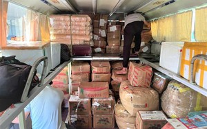 Phát hiện gần 112.000 gói măng tẩm không rõ nguồn gốc trên xe khách