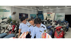 Xử lý nam thanh niên không mặc quần áo nhảy múa, hát trực tiếp lên Facebook - Ảnh 2.