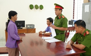 Bóc gỡ đường dây chuyên mua bán thiếu nữ dưới 16 tuổi, ép cởi đồ tiếp khách tại quán karaoke - Ảnh 2.