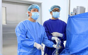 Phẫu thuật khẩn cấp cho người phụ nữ bị đâm thủng tĩnh mạch - Ảnh 6.