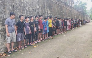 Xử lý tài xế lái xe “biển xanh” vượt ẩu trên đường cao tốc - Ảnh 2.