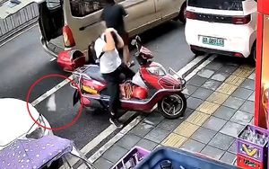 Dao chặt thịt rơi từ trên trời xuống đất, suýt trúng người dân