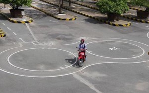 Mức thu phí sử dụng đường bộ đối với xe ô tô theo đề xuất mới nhất - Ảnh 3.