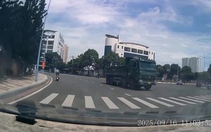 Khởi tố chủ nhà hàng chuyên tuyển tiếp viên nữ có ngoại hình đẹp, sẵn sàng bán dâm khi khách yêu cầu - Ảnh 4.