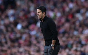 Sự cố lạ lùng khi trước trận đấu của Arsenal - Ảnh 3.