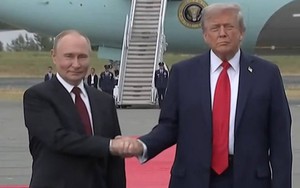 Đột phá thần tốc ở Kharkiv: Nga tung đòn hiểm, Ukraine mất tuyến phòng ngự then chốt - Ảnh 2.