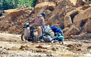Quảng Ng&atilde;i: Khu d&acirc;n cư 15 năm dang dở, c&ocirc;ng vi&ecirc;n biến th&agrave;nh s&acirc;n b&oacute;ng, s&acirc;n tenis- Ảnh 6.