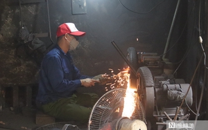 L&agrave;ng hoa giấy Ph&uacute; Sơn rực rỡ sắc xu&acirc;n b&ecirc;n d&ograve;ng C&aacute;i L&aacute;ch- Ảnh 14.