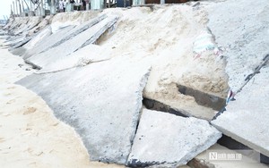 Xe m&uacute;c lật ngửa giữa đường, giao th&ocirc;ng &ugrave;n tắc hơn 1km - Ảnh 2.