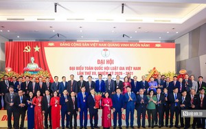 Đưa kiến thức ph&aacute;p luật, tiếp sức học sinh v&ugrave;ng cao đến trường - Ảnh 11.