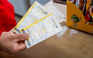 Kh&ocirc;ng kh&iacute; lạnh suy yếu, miền Bắc vẫn ch&igrave;m trong mưa ph&ugrave;n v&agrave; sương m&ugrave; bao phủ - Ảnh 4.