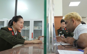 Vờ lên đồng dùng gậy tấn công mẹ chồng 98 tuổi nhập viện, con dâu bị khởi tố- Ảnh 3.