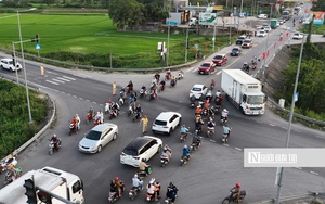 Cầu phao s&ocirc;ng L&ocirc; ho&agrave;n th&agrave;nh thần tốc, kịp phục vụ người d&acirc;n đi lại trước 29 Tết B&iacute;nh Ngọ- Ảnh 9.