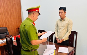 Tạm giữ đối tượng d&ugrave;ng dao tấn c&ocirc;ng đồng hương tử vong trong tiệc tất ni&ecirc;n - Ảnh 3.