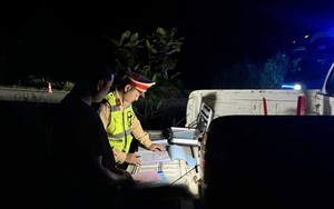 CSGT Đà Nẵng xuyên Tết giữ đường thông suốt, tai nạn giảm sâu - Ảnh 7.