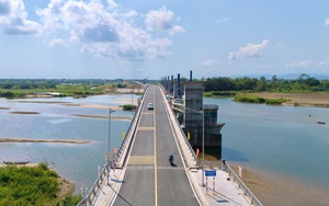 Cận cảnh cửa biển Quảng Ng&atilde;i dự kiến chi gần 1.000 tỷ đồng l&agrave;m k&egrave;- Ảnh 15.