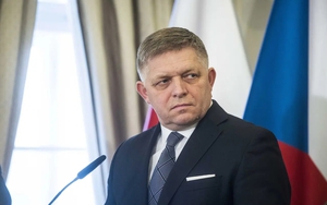 Italy k&ecirc;u gọi kiềm chế khi EU tạm ho&atilde;n thỏa thuận thuế quan với Mỹ- Ảnh 3.